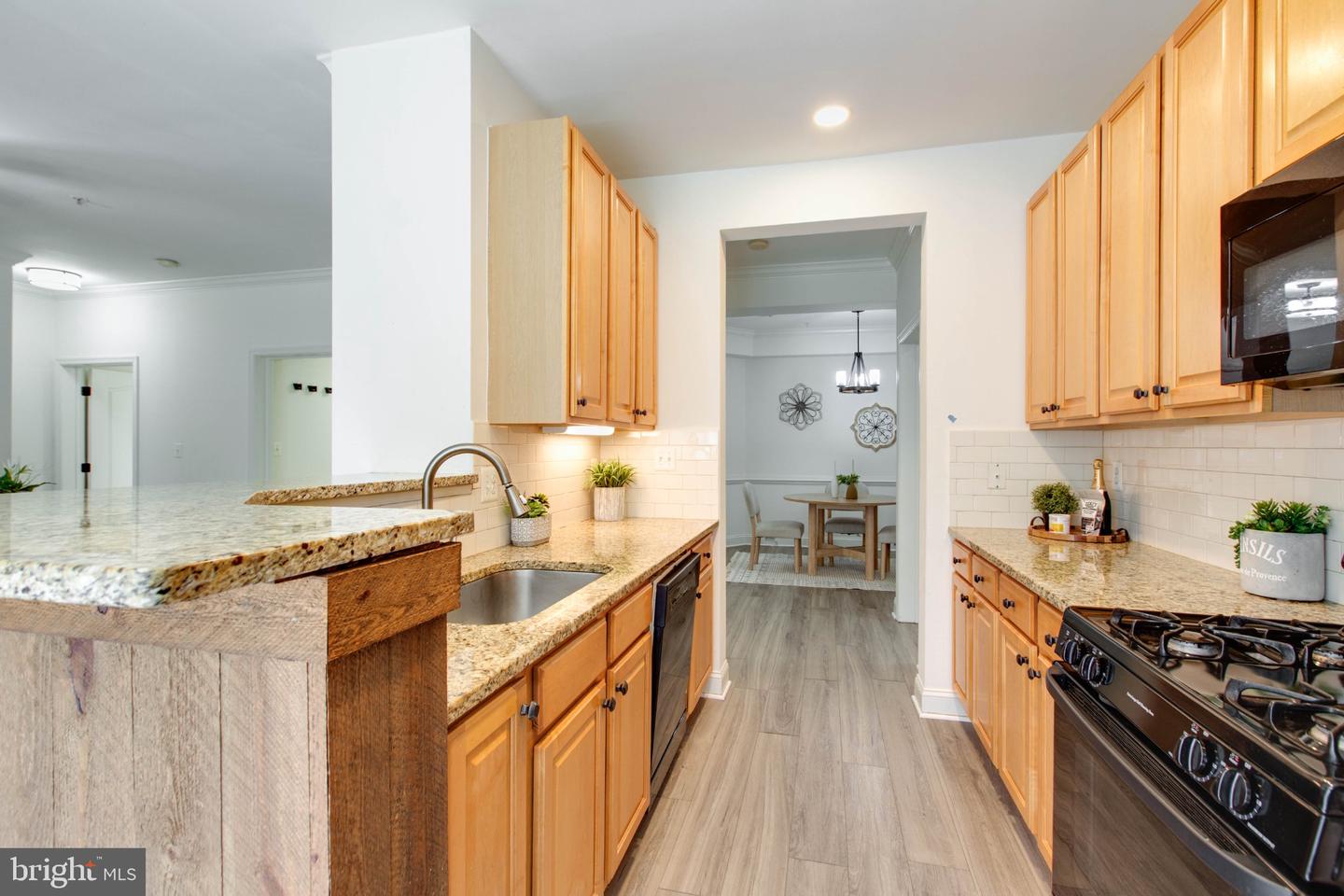 2111 Ganton Grn #e308 Property Photo 16