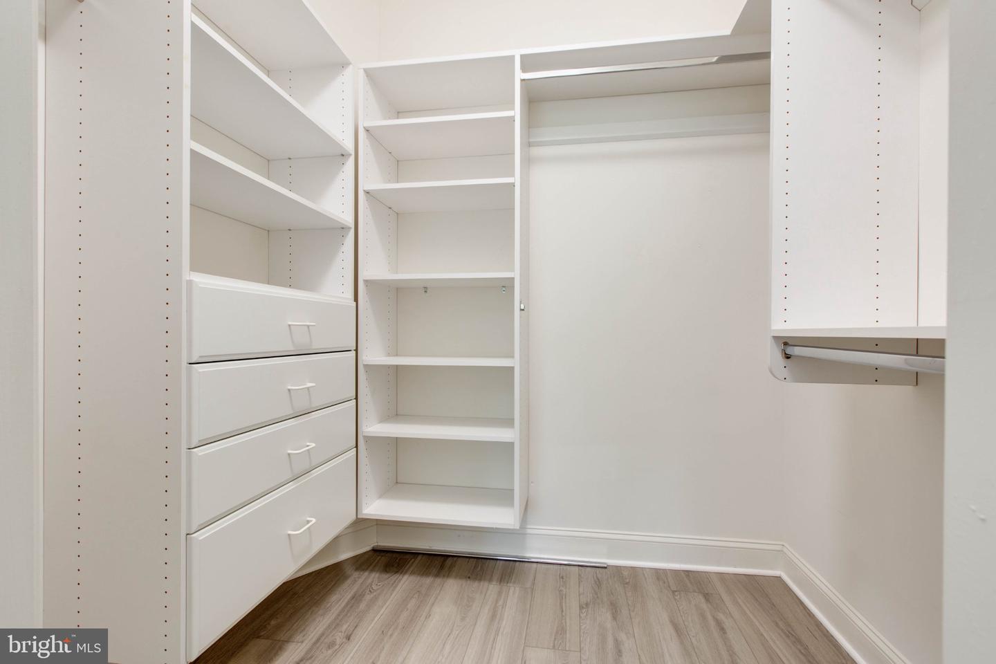 2111 Ganton Grn #e308 Property Photo 23