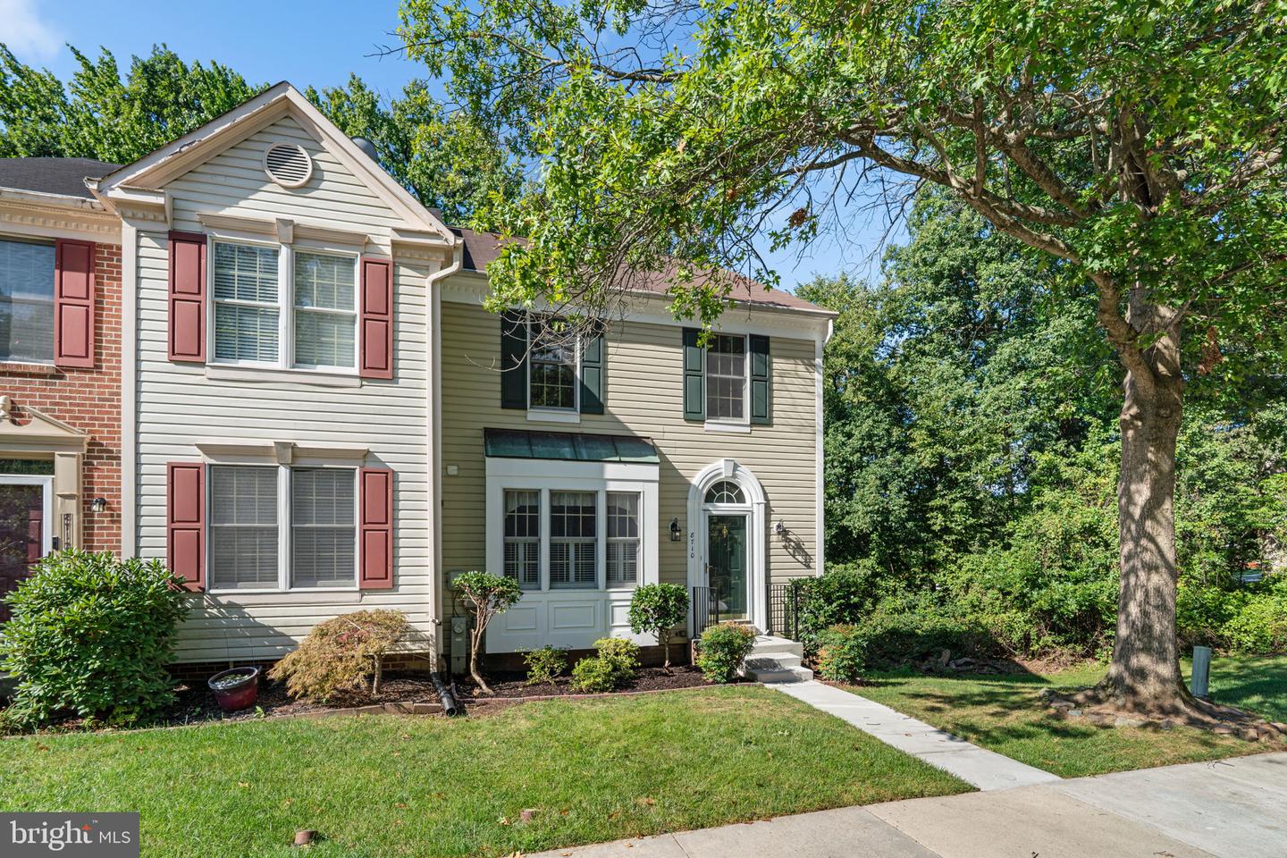 8710 Birkenhead Ct Property Photo 4