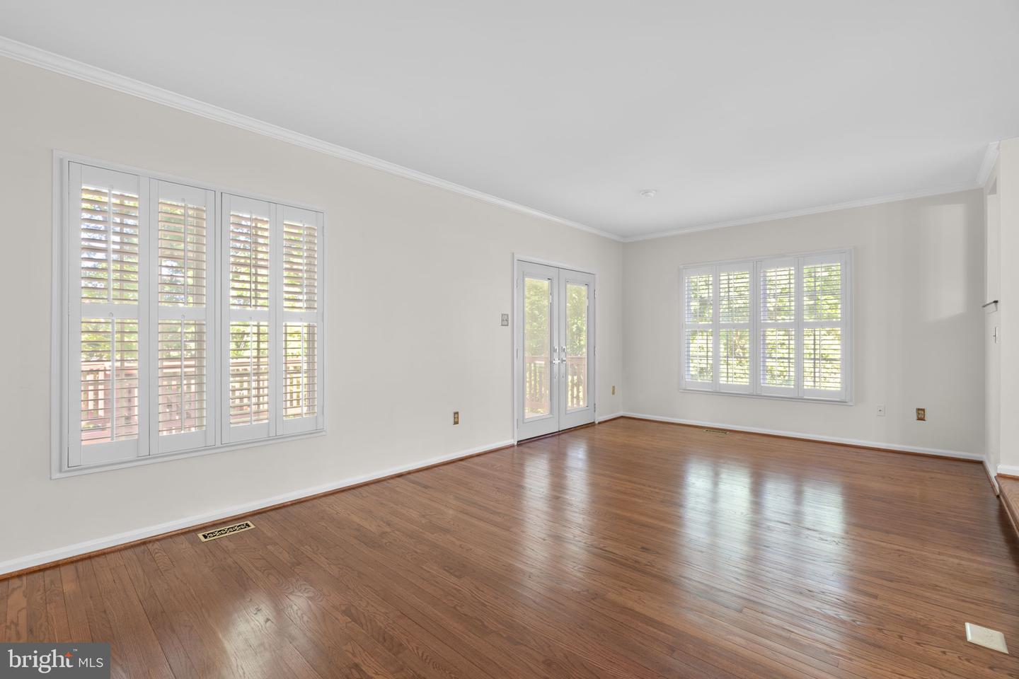 8710 Birkenhead Ct Property Photo 5