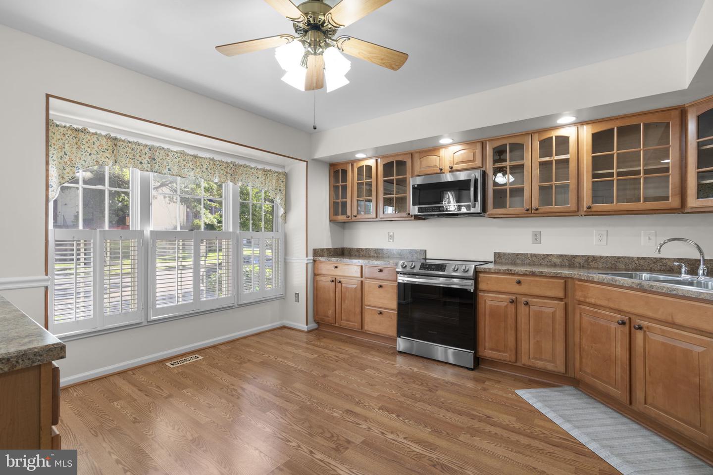 8710 Birkenhead Ct Property Photo 9