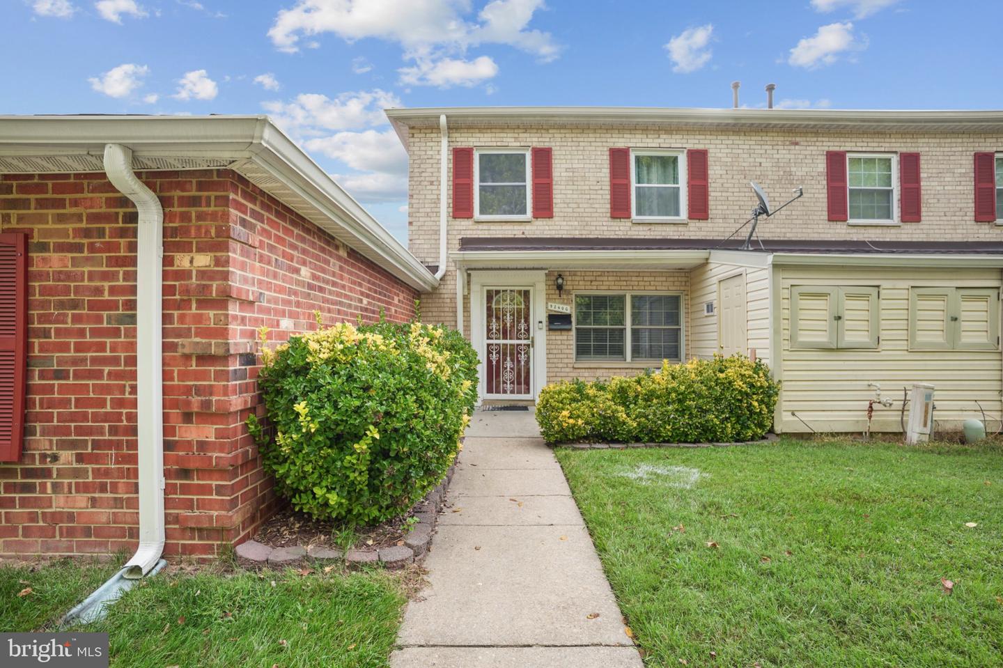 9240 Bridle Path Ln #g Property Photo 4