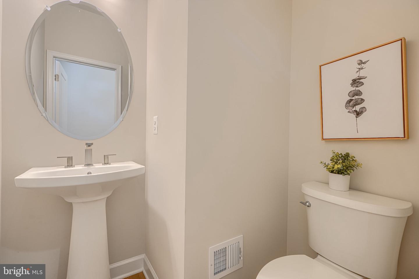 6060 Florey Rd Property Photo 16