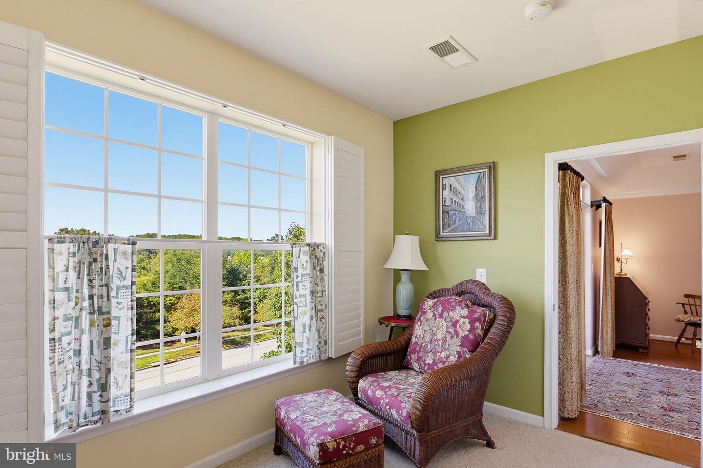7305 Maplecrest Rd #304 Property Photo 14