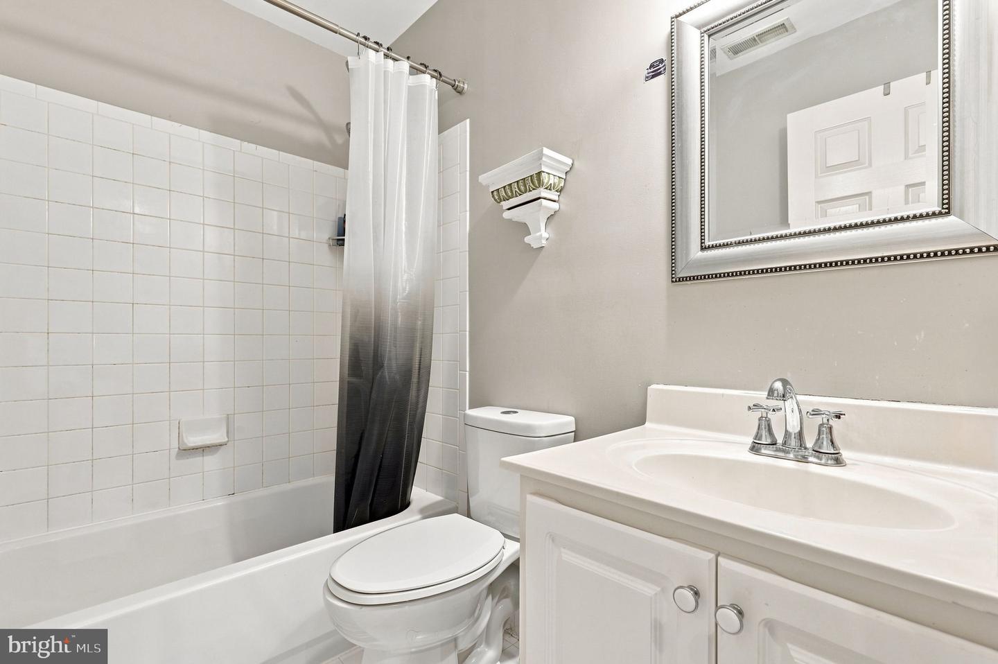 5707 Goldfinch Ct Property Photo 15