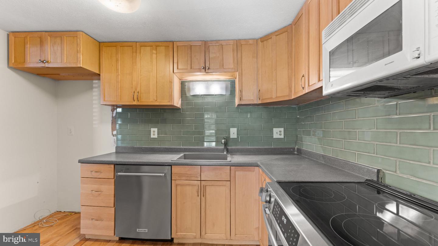 7216 Sleep Soft Cir Property Photo 6