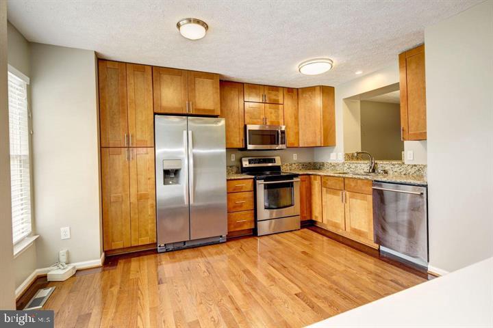 6112 Starburn Path Property Photo 3
