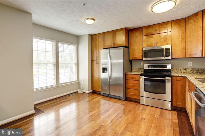 6112 Starburn Path Property Photo 4