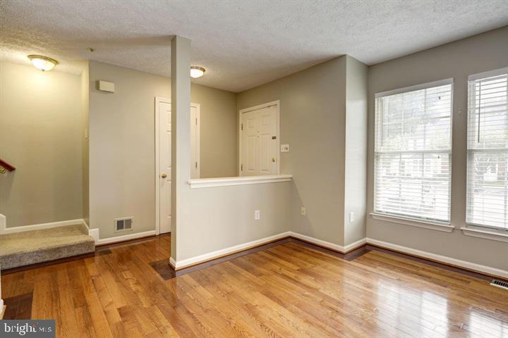 6112 Starburn Path Property Photo 9