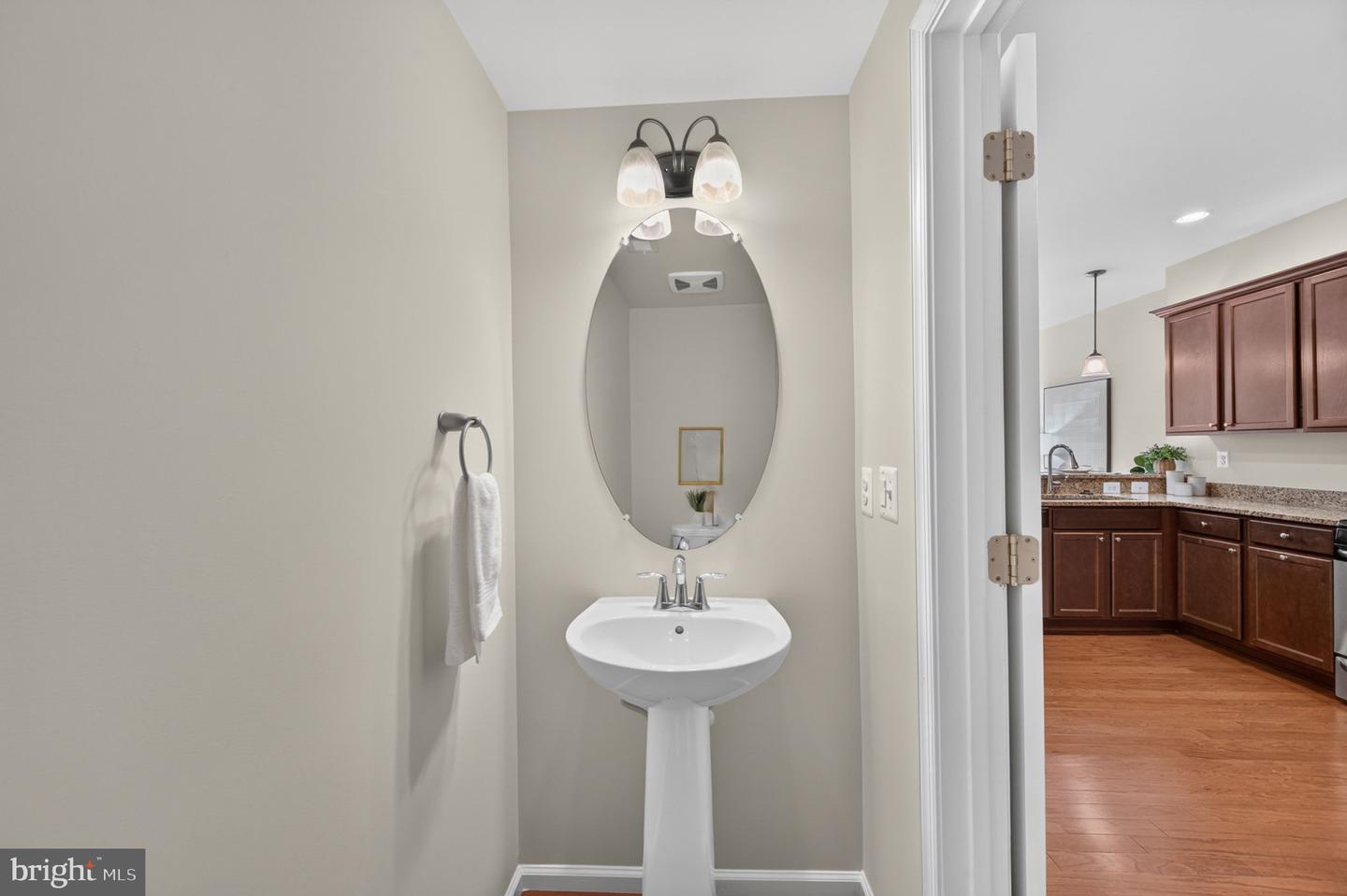 7432 Saint Margarets Blvd #b Property Photo 10