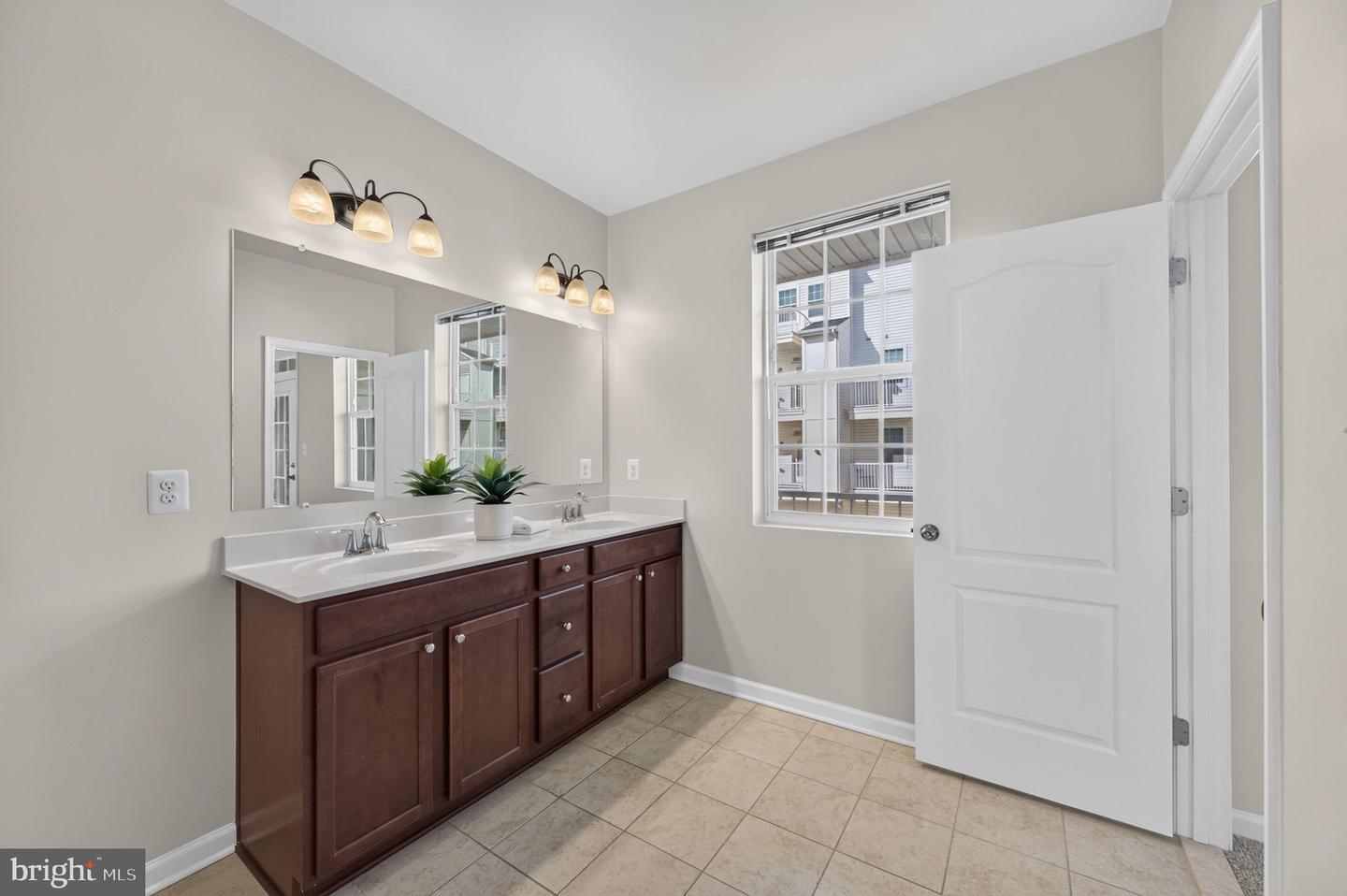 7432 Saint Margarets Blvd #b Property Photo 17