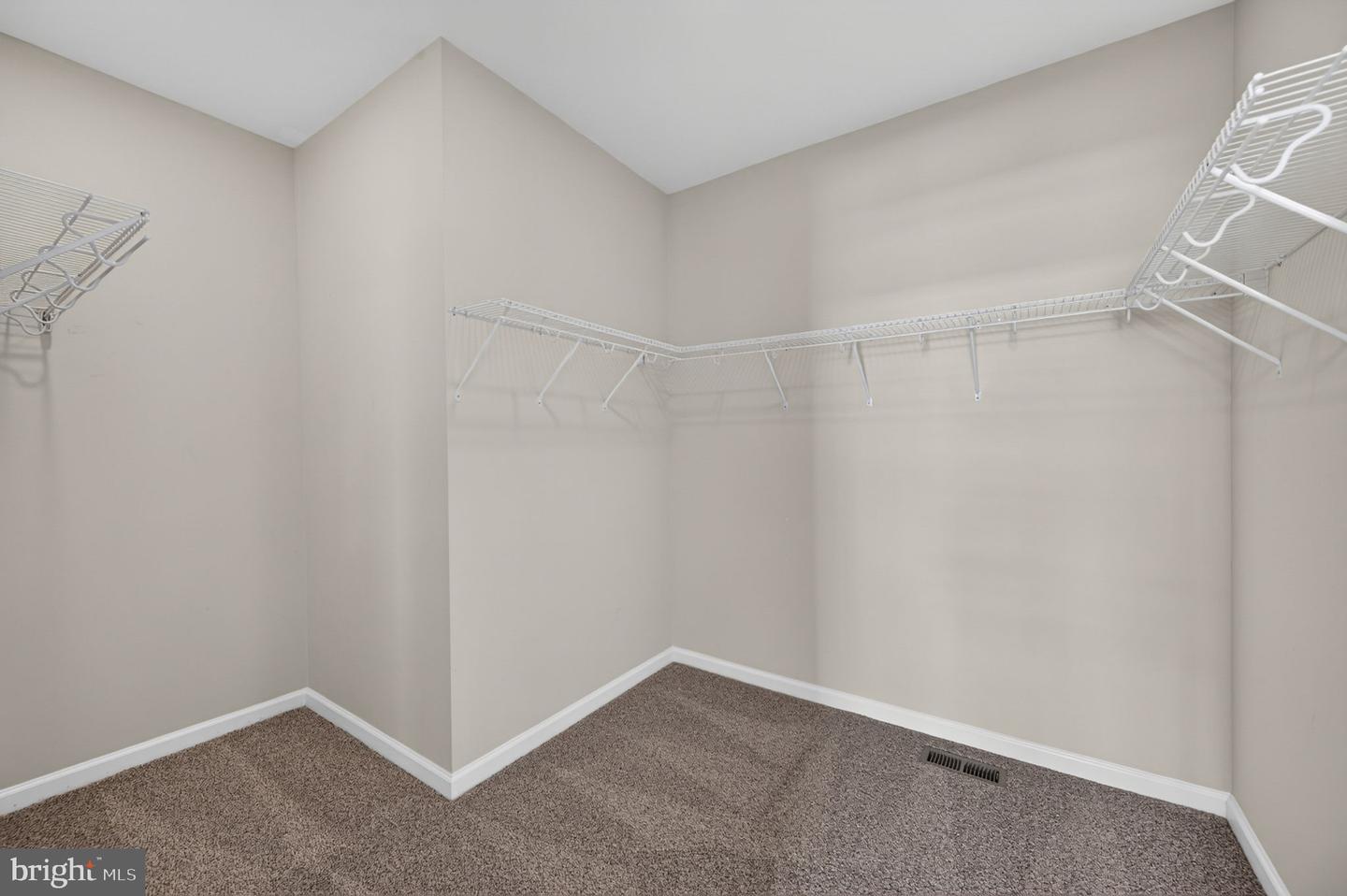 7432 Saint Margarets Blvd #b Property Photo 19