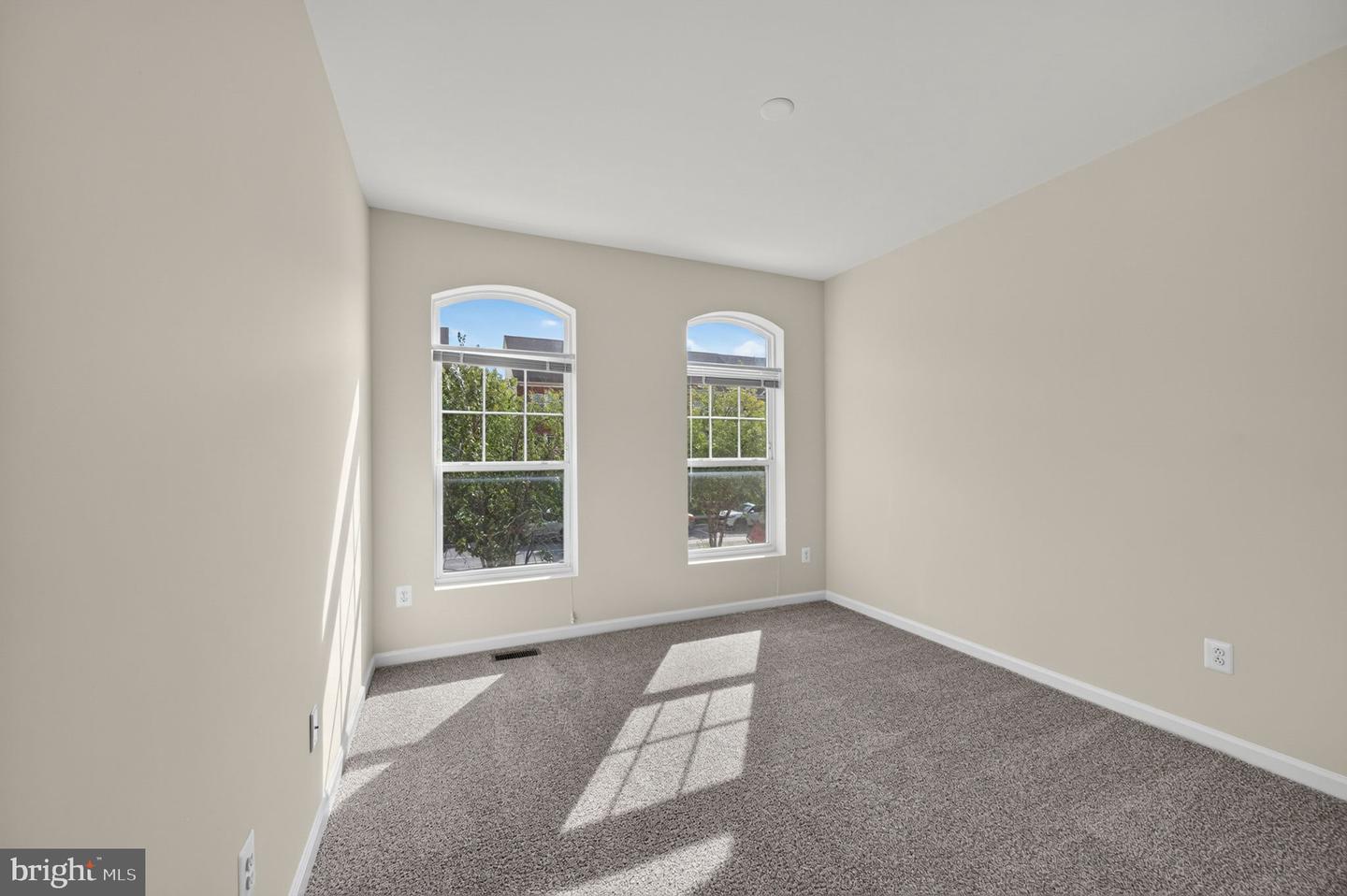 7432 Saint Margarets Blvd #b Property Photo 23