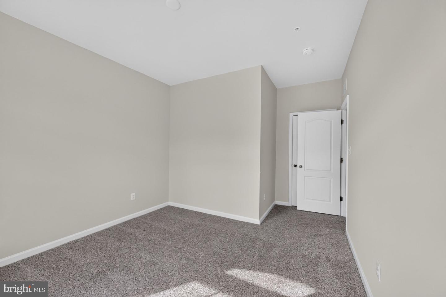 7432 Saint Margarets Blvd #b Property Photo 24