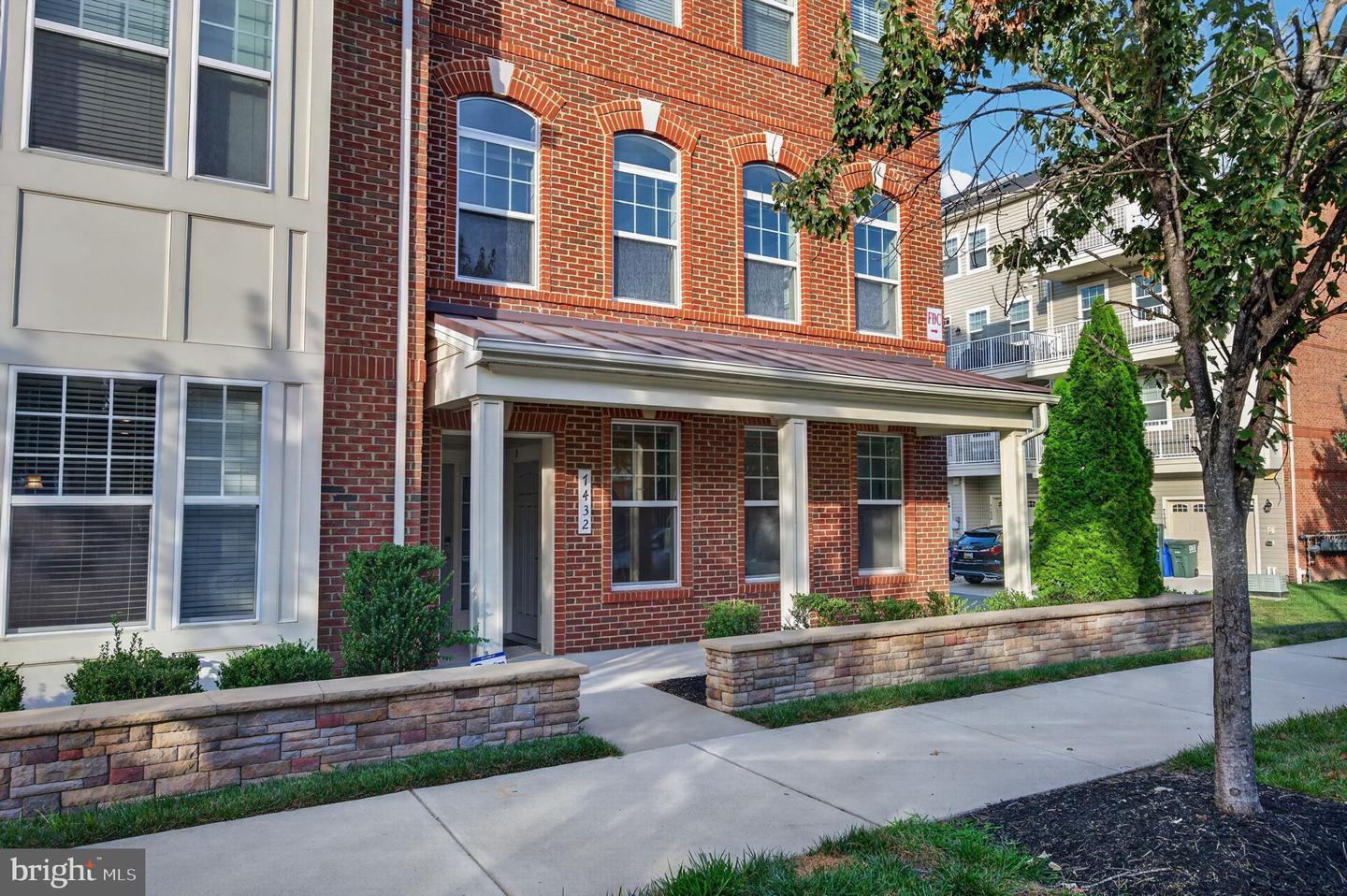 7432 Saint Margarets Blvd #b Property Photo 41
