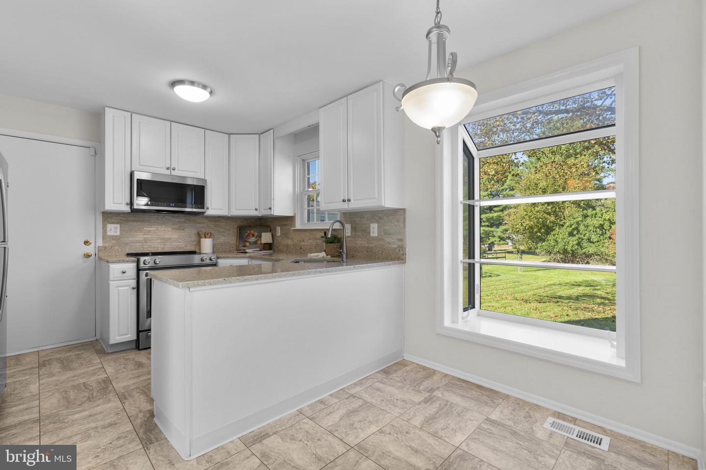 6252 Dawn Day Dr Property Photo 14