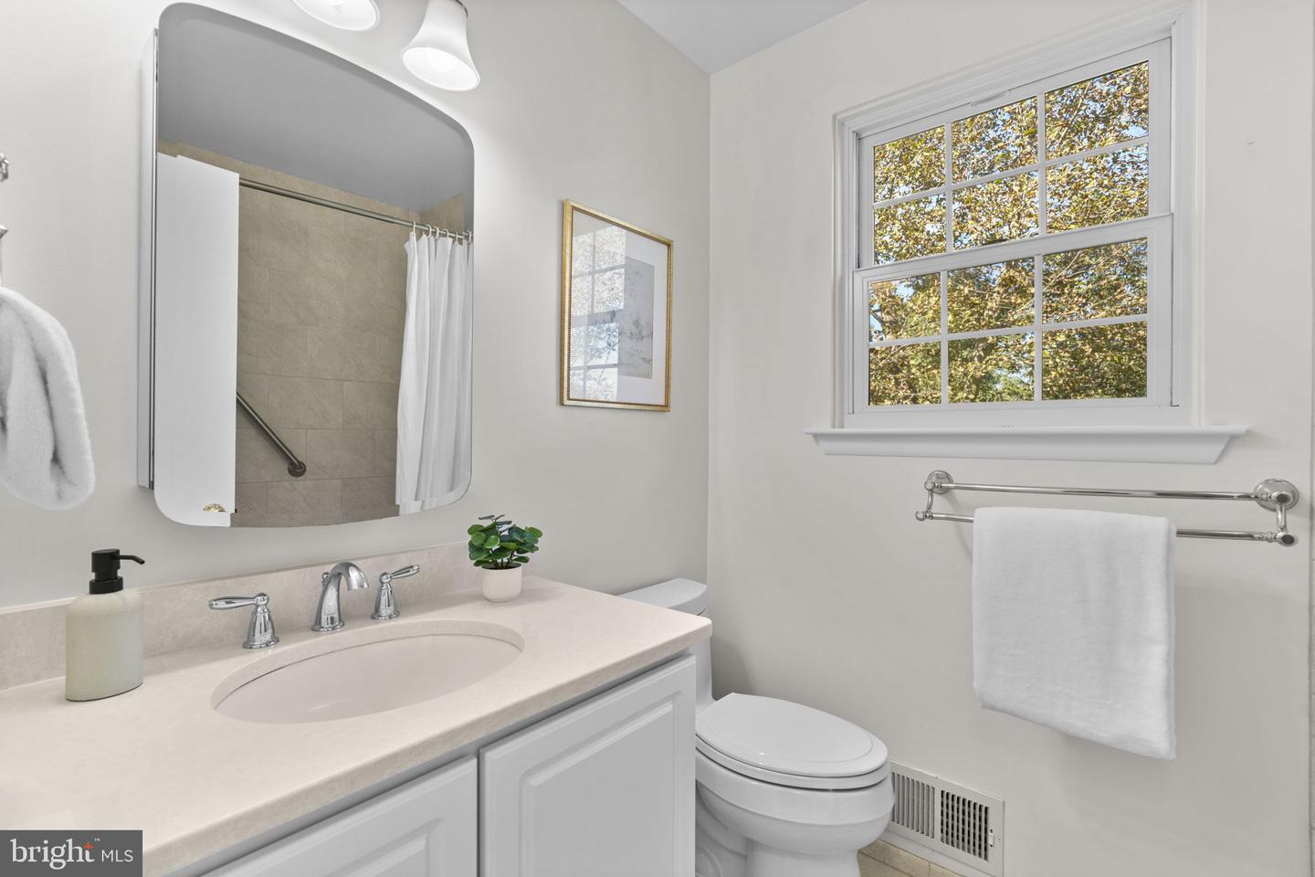6252 Dawn Day Dr Property Photo 28