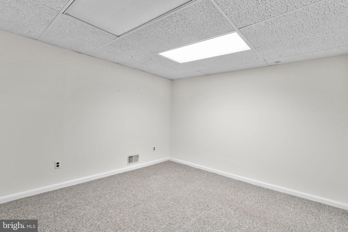 6252 Dawn Day Dr Property Photo 36
