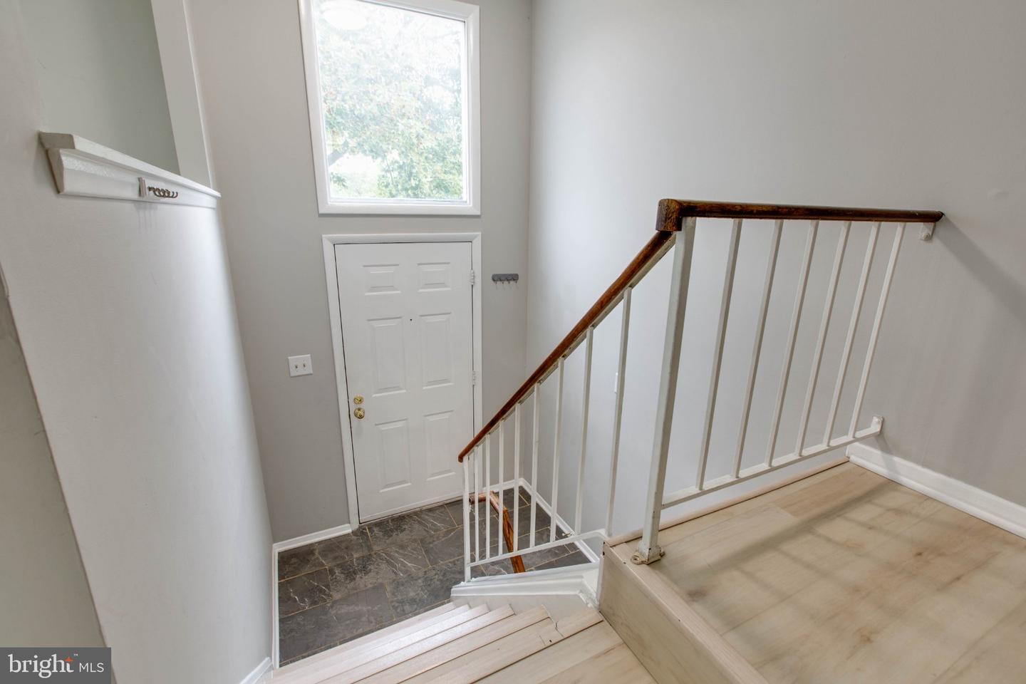 7717 Heatherside Ln Property Photo 5