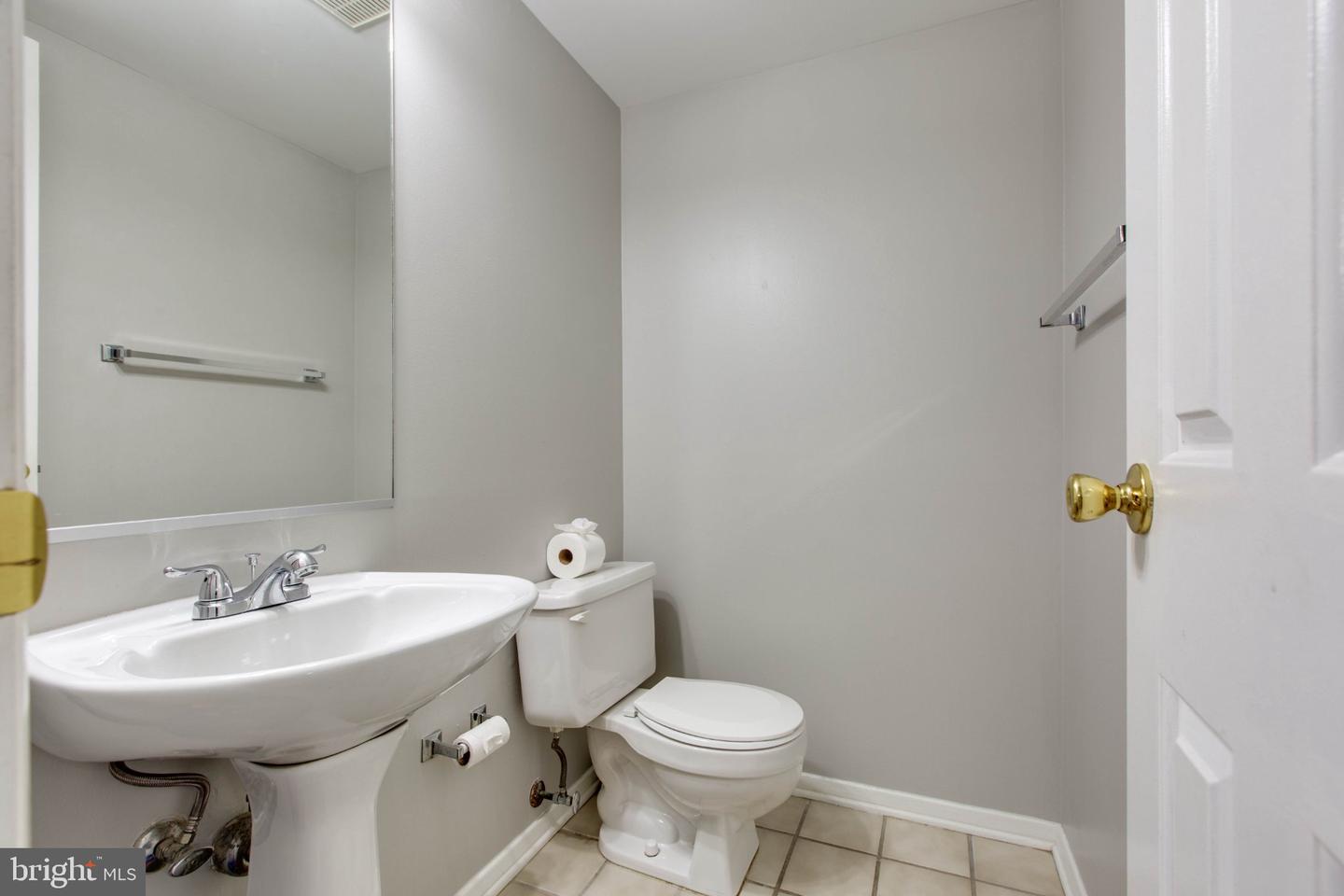 7717 Heatherside Ln Property Photo 14