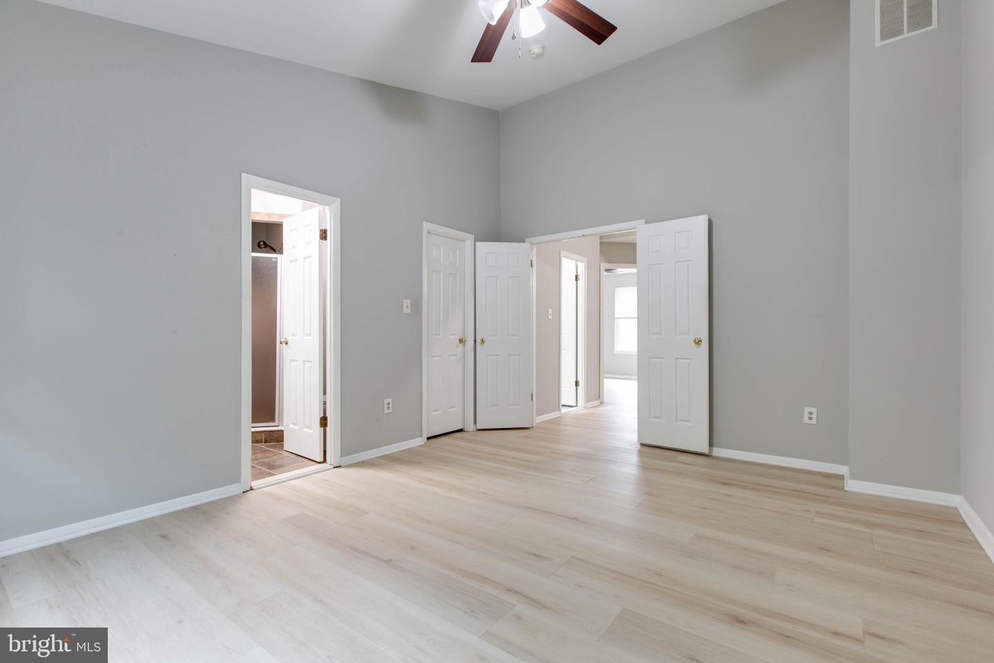 7717 Heatherside Ln Property Photo 24
