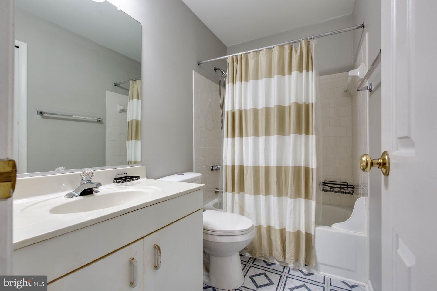7717 Heatherside Ln Property Photo 31