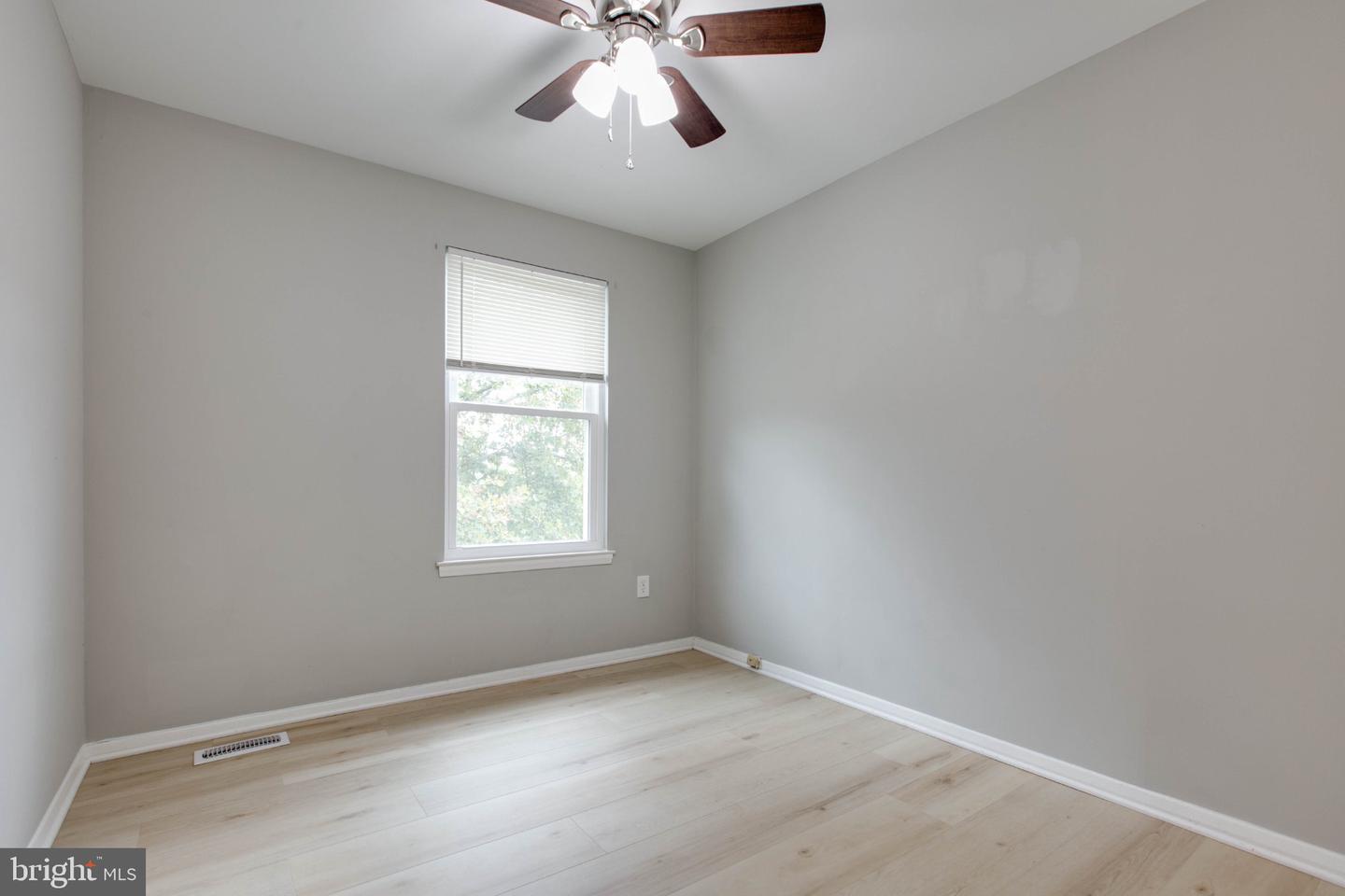 7717 Heatherside Ln Property Photo 32