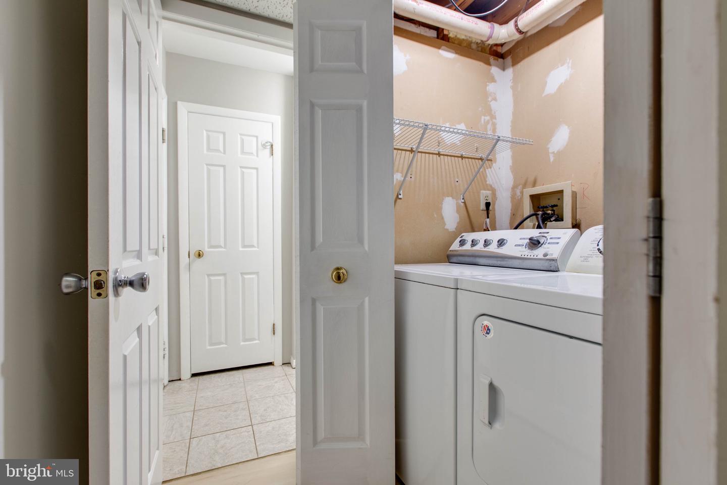 7717 Heatherside Ln Property Photo 41