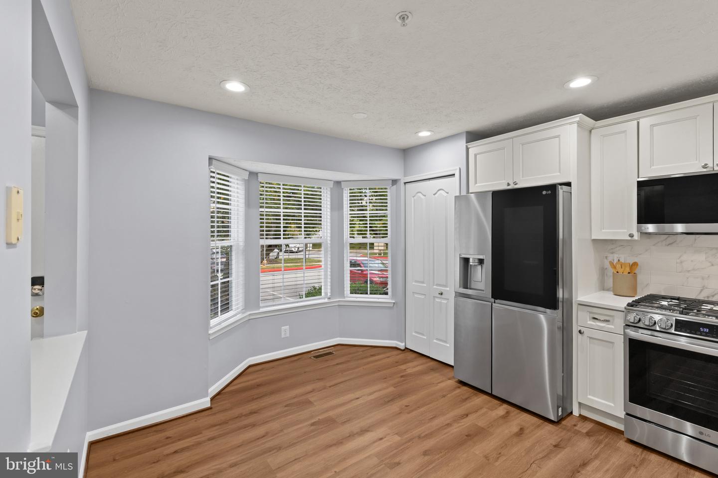 3317 Hollow Ct Property Photo 5