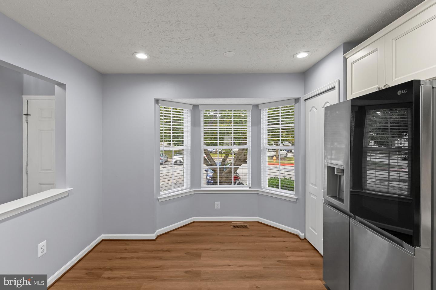 3317 Hollow Ct Property Photo 6