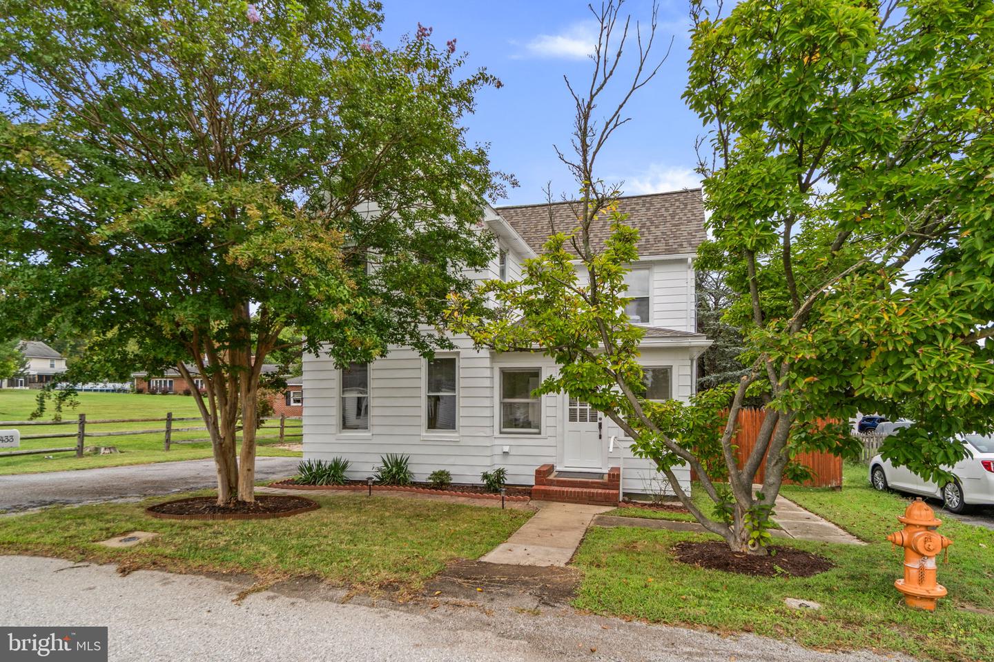 6433 Loudon Ave Property Photo 1