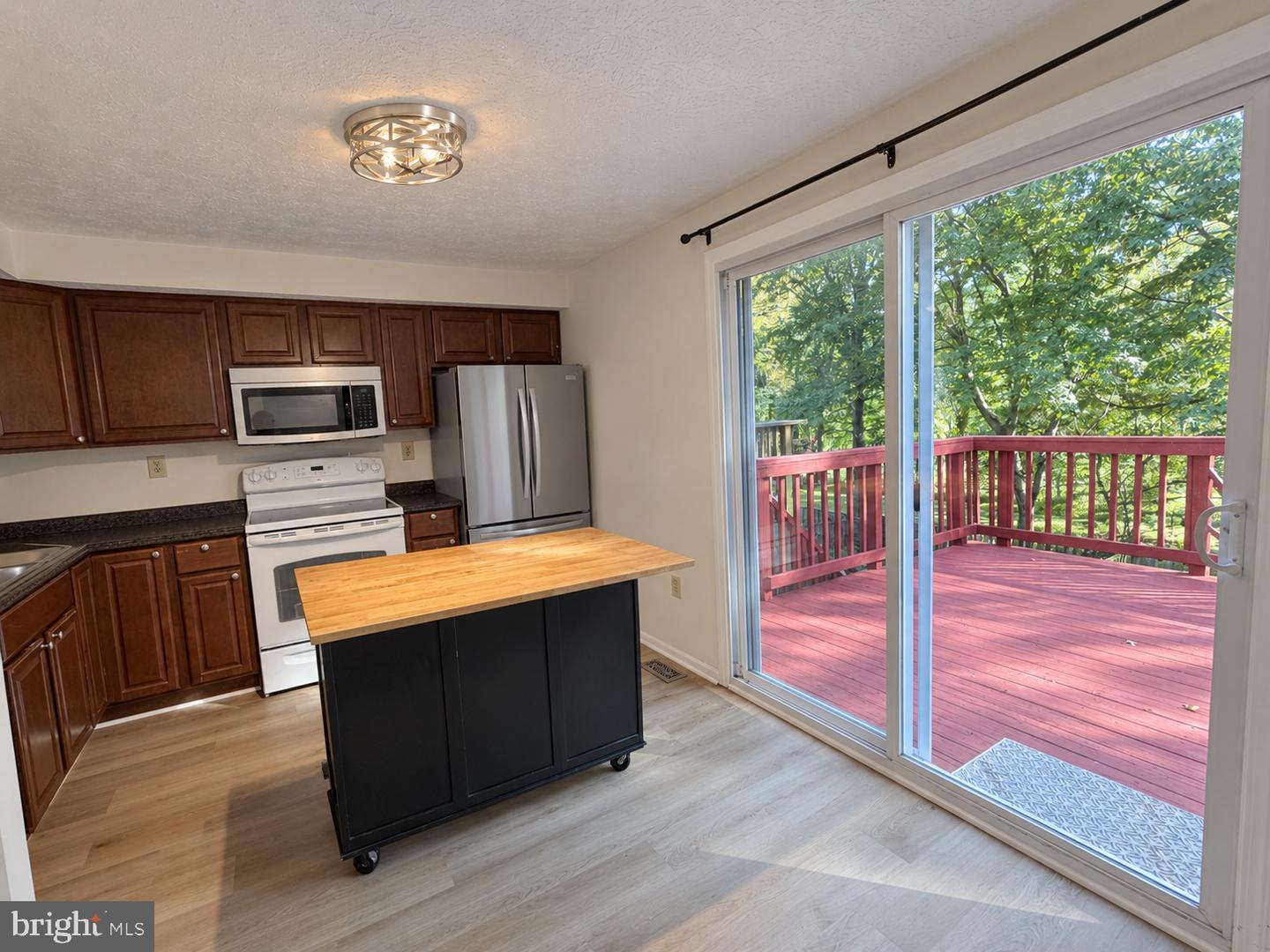 10625 Glen Hannah Dr Property Photo 3