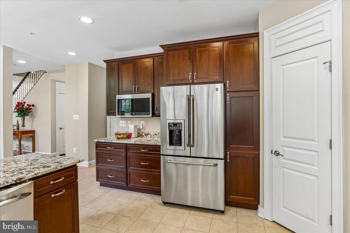 6411 Montgomery Rd Property Photo 20