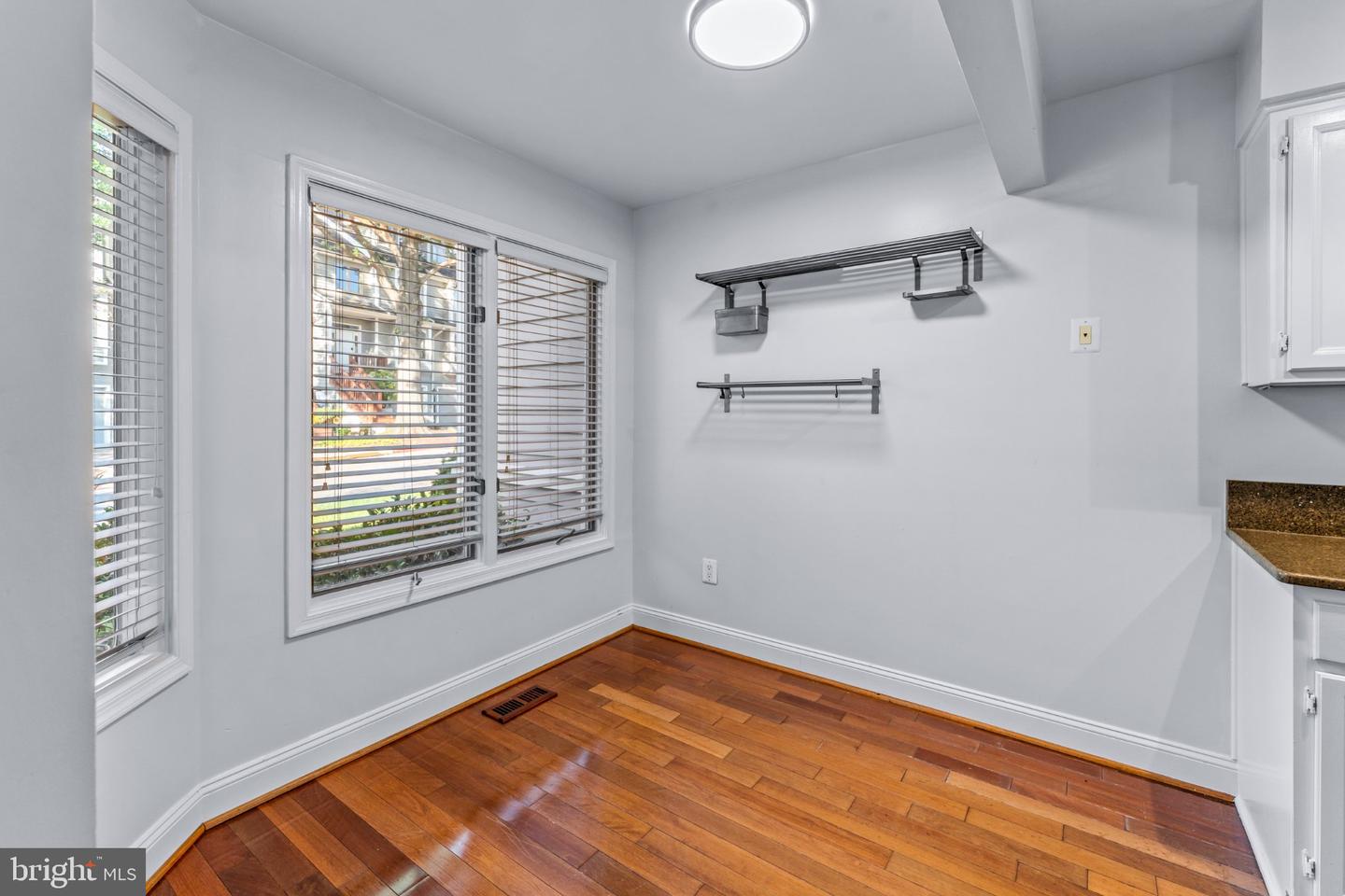 5095 Columbia Road #16 17 Property Photo 6