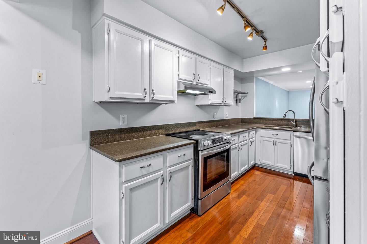 5095 Columbia Road #16 17 Property Photo 8