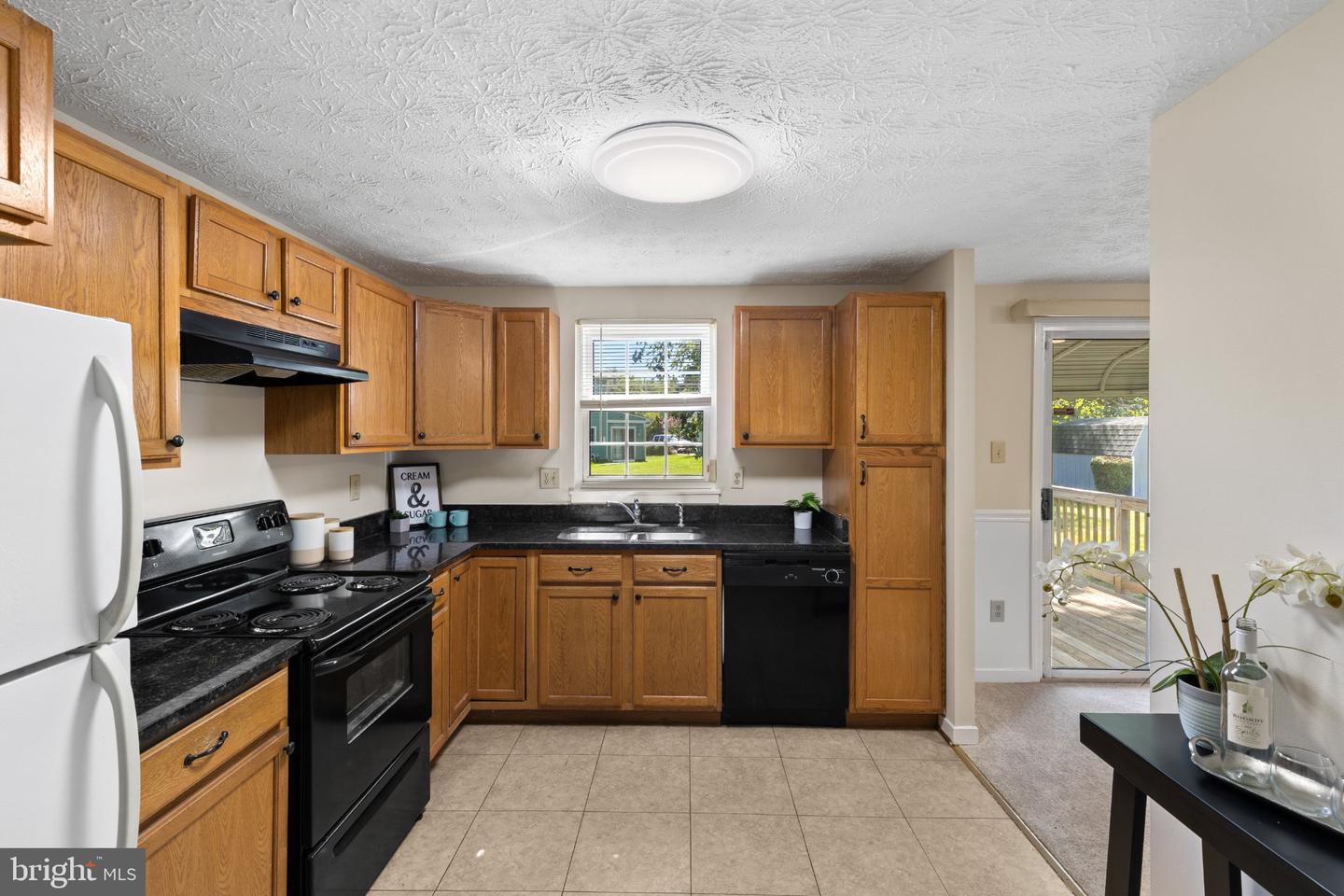 5586 Hunting Horn Drive Dr Property Photo 13