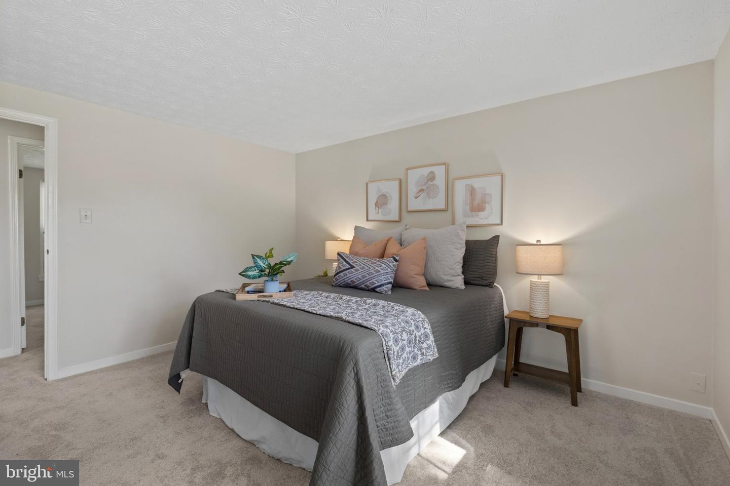 5586 Hunting Horn Drive Dr Property Photo 18