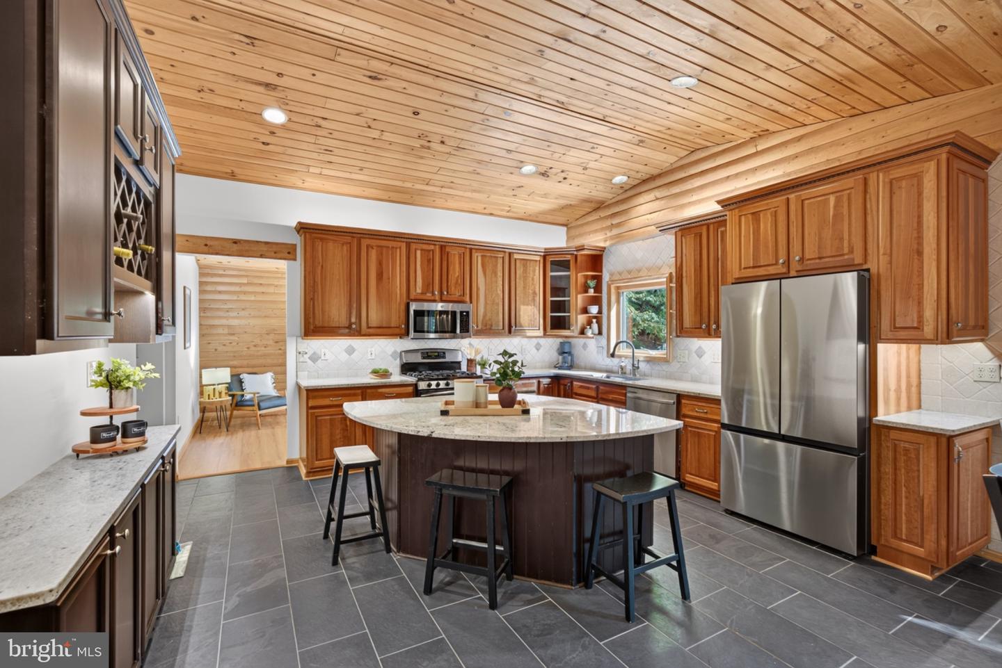 4667 Beechwood Rd Property Photo 11