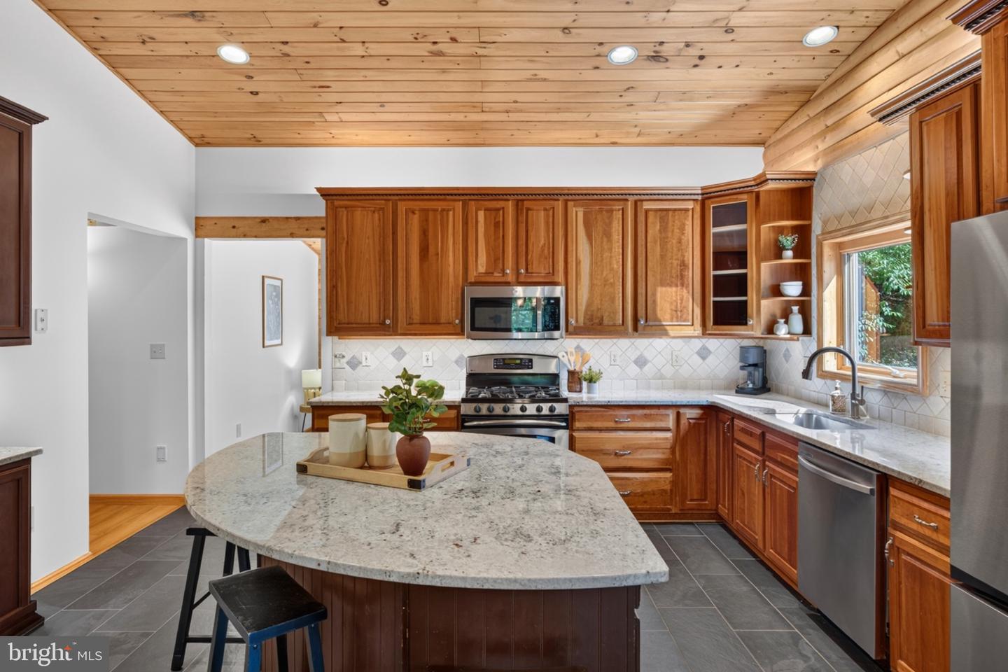 4667 Beechwood Rd Property Photo 12