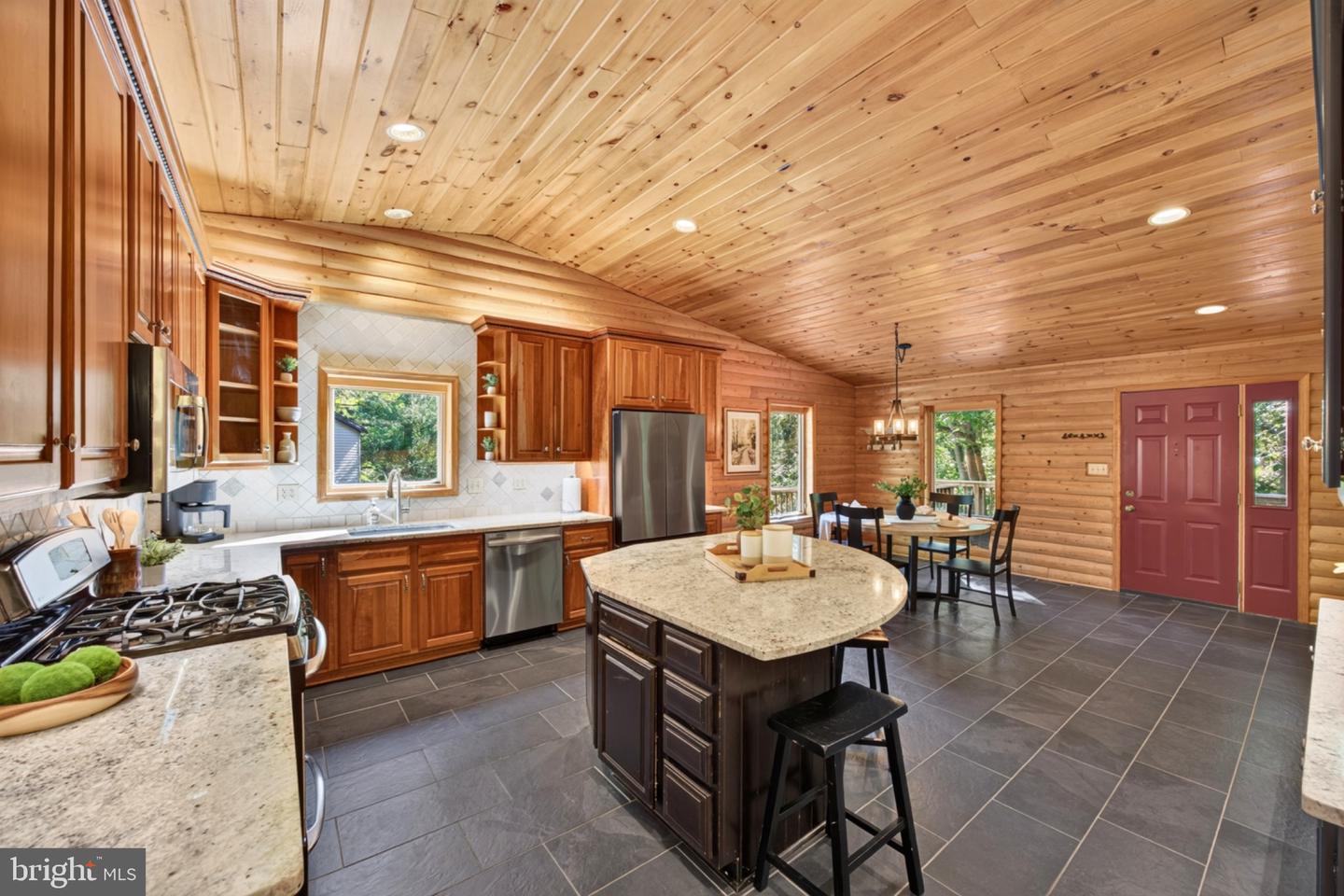 4667 Beechwood Rd Property Photo 14