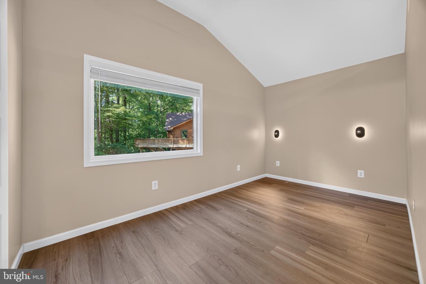 4667 Beechwood Rd Property Photo 89