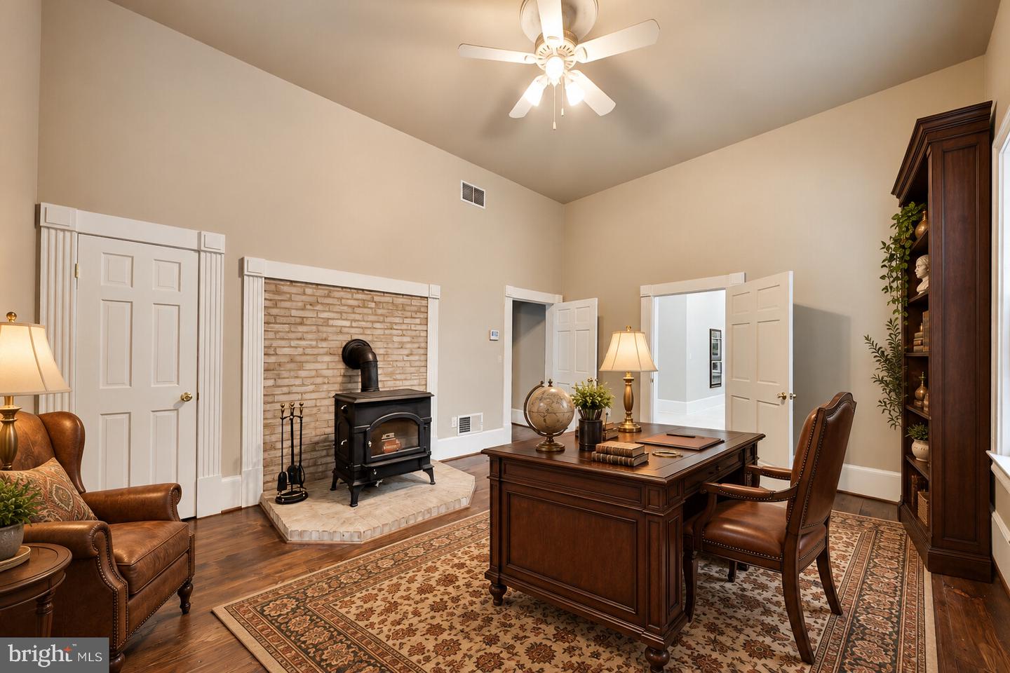 7302 Meadow Wood Way Property Photo 20