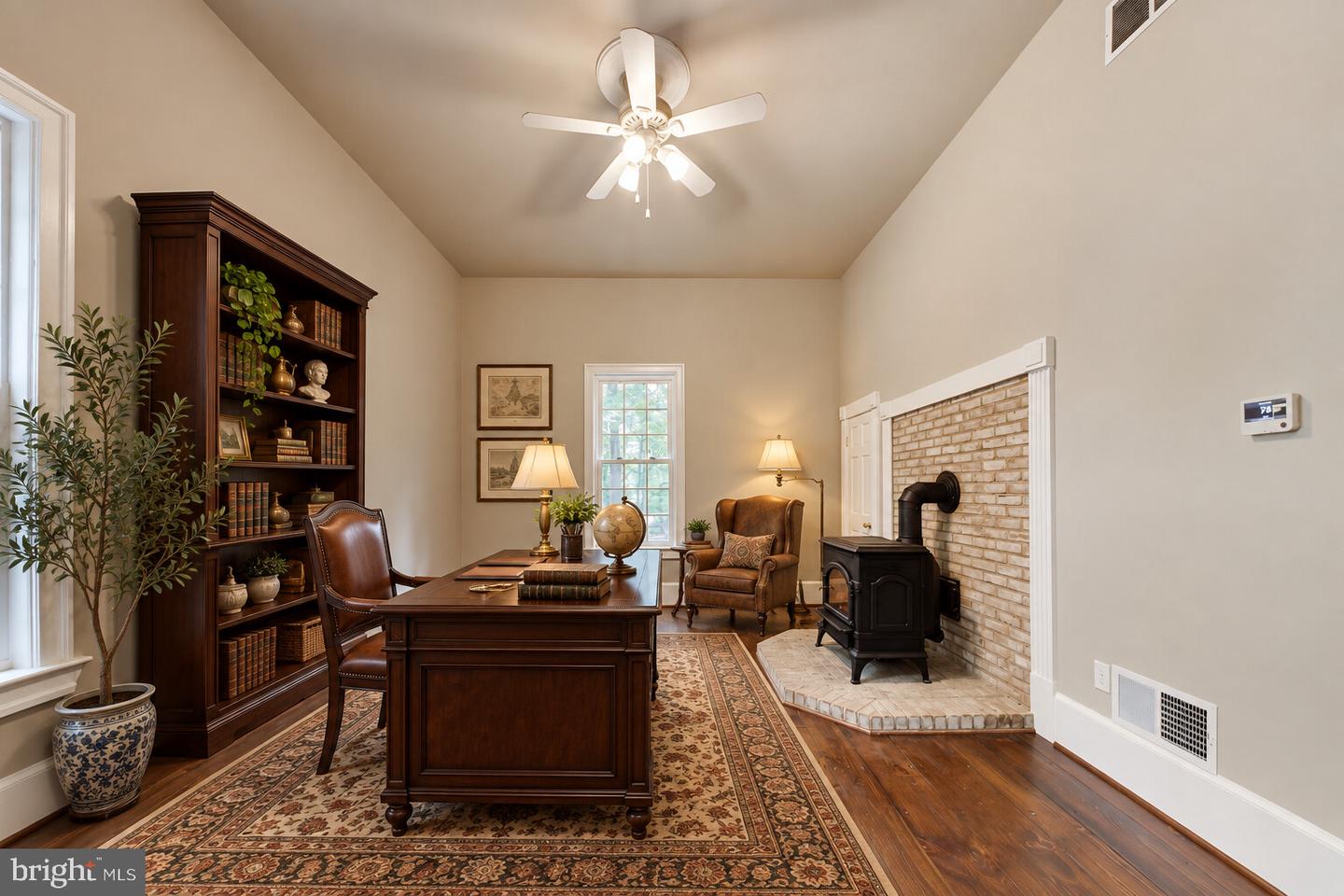 7302 Meadow Wood Way Property Photo 22