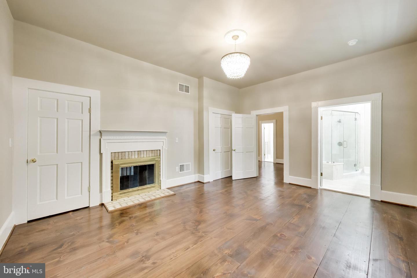 7302 Meadow Wood Way Property Photo 28