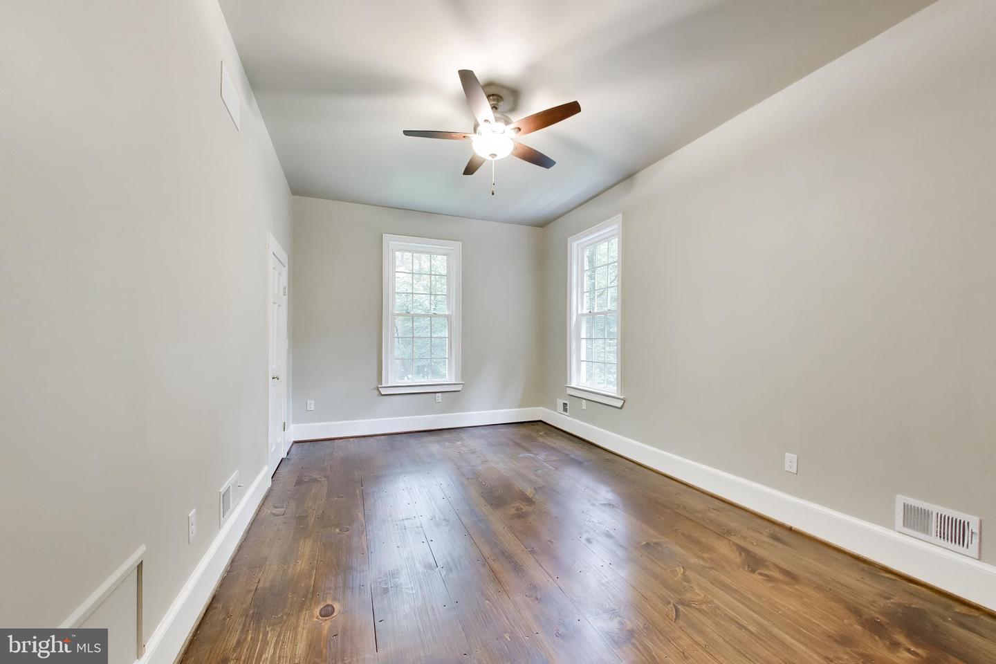 7302 Meadow Wood Way Property Photo 36