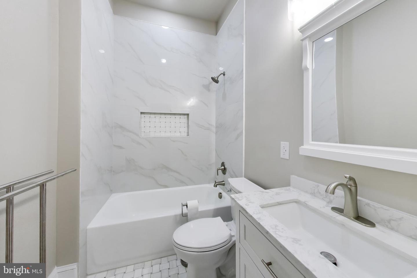 7302 Meadow Wood Way Property Photo 40