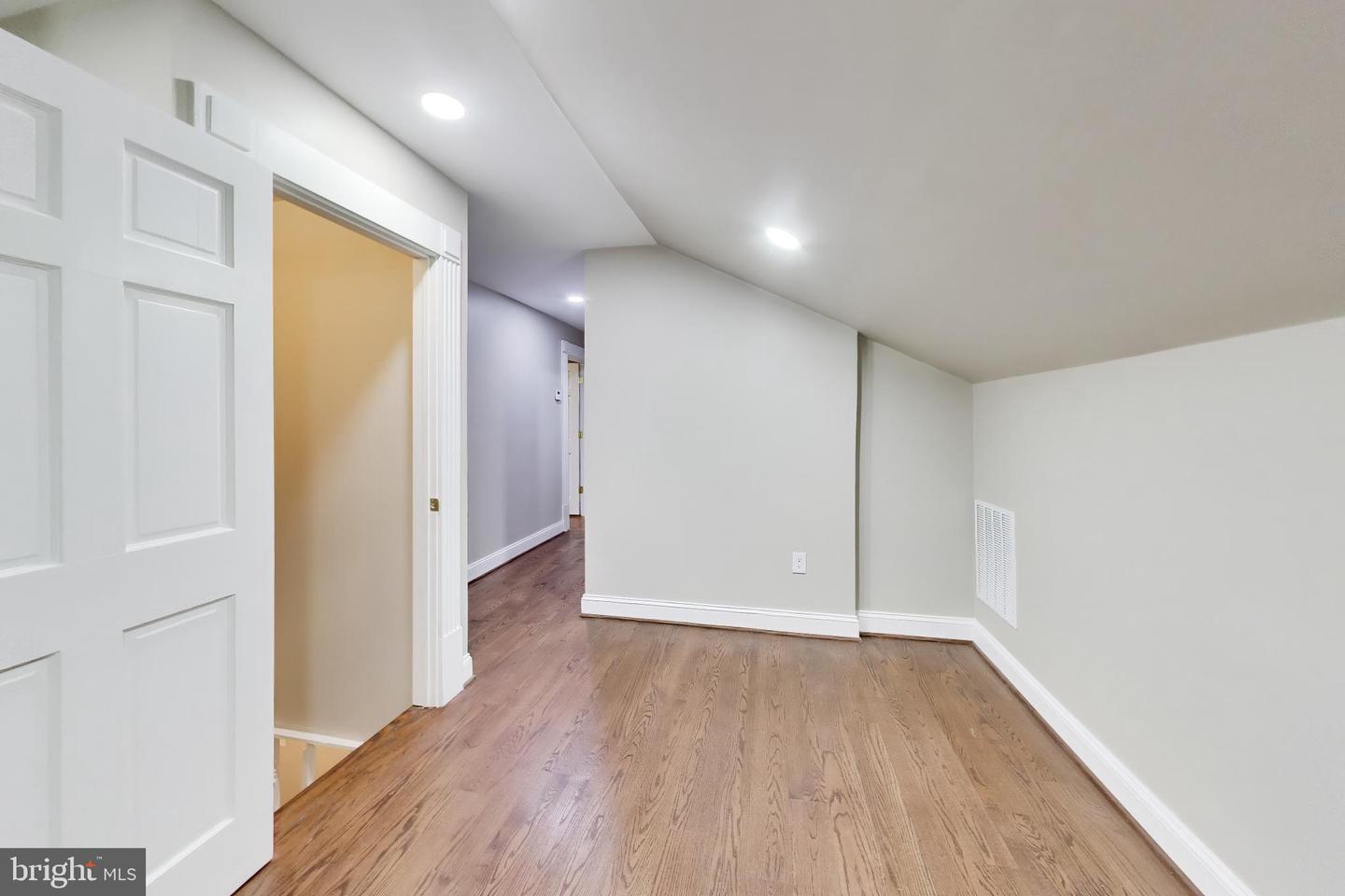 7302 Meadow Wood Way Property Photo 49