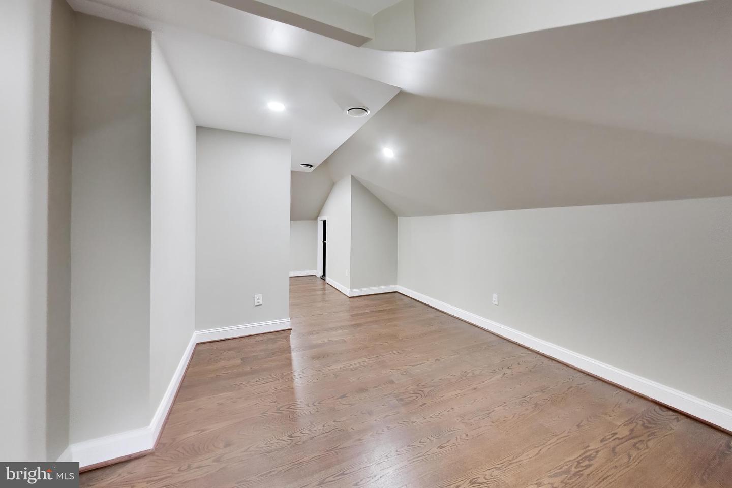 7302 Meadow Wood Way Property Photo 50