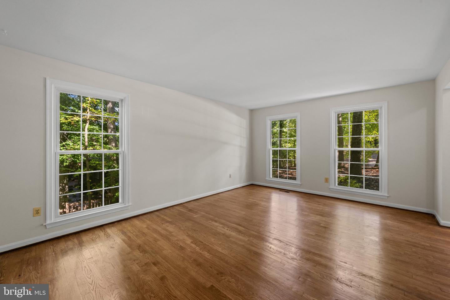 5526 High Tor Hl Property Photo 6