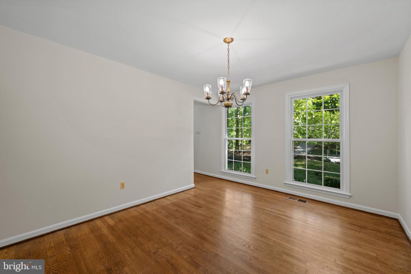 5526 High Tor Hl Property Photo 8
